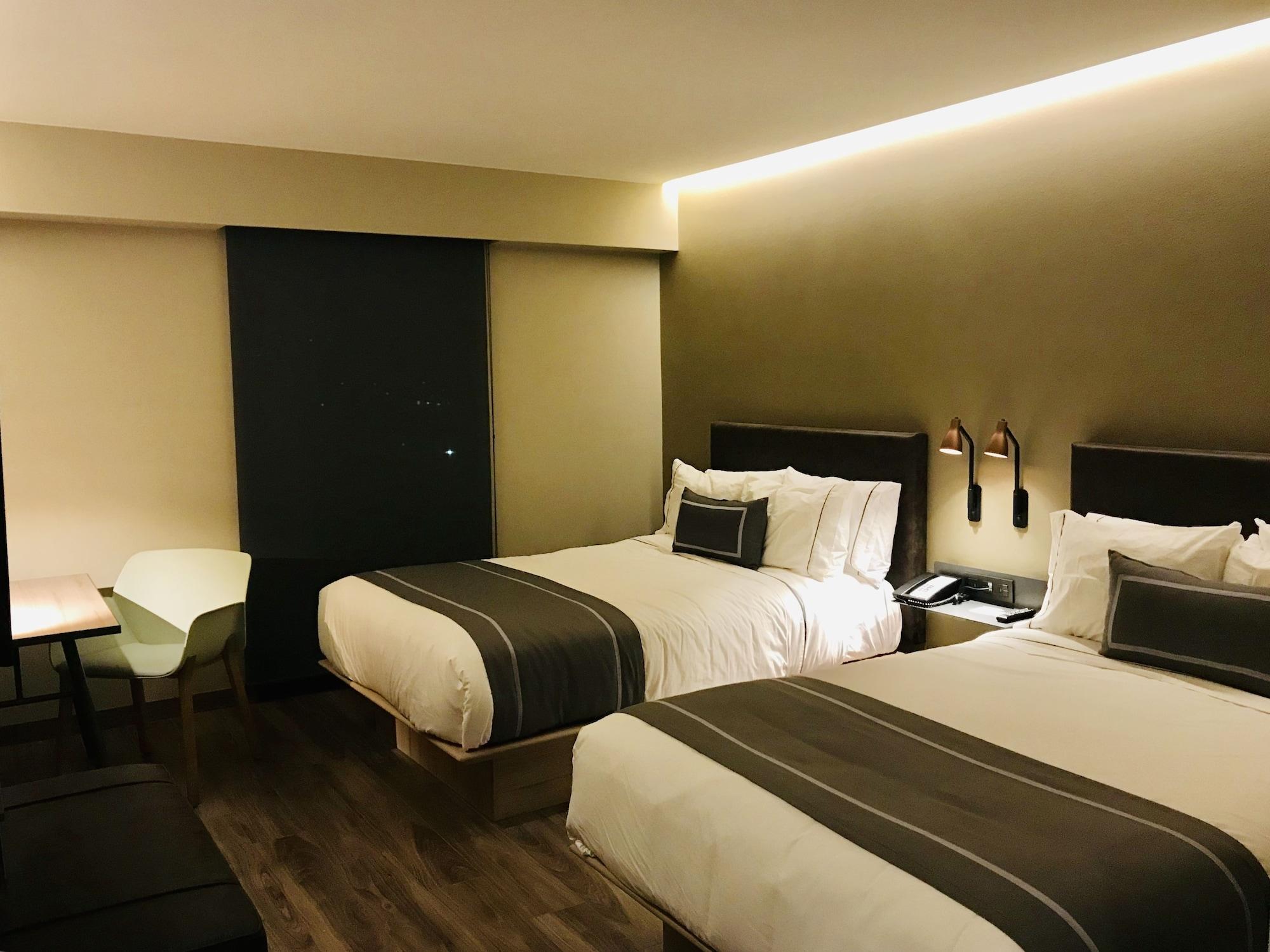 City Express Plus By Marriott 恩塞纳达港 外观 照片