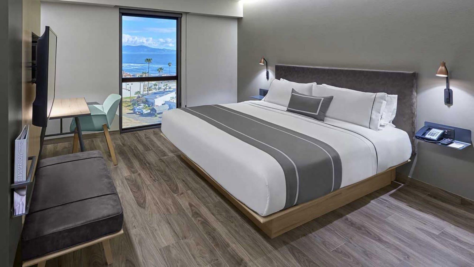 City Express Plus By Marriott 恩塞纳达港 外观 照片