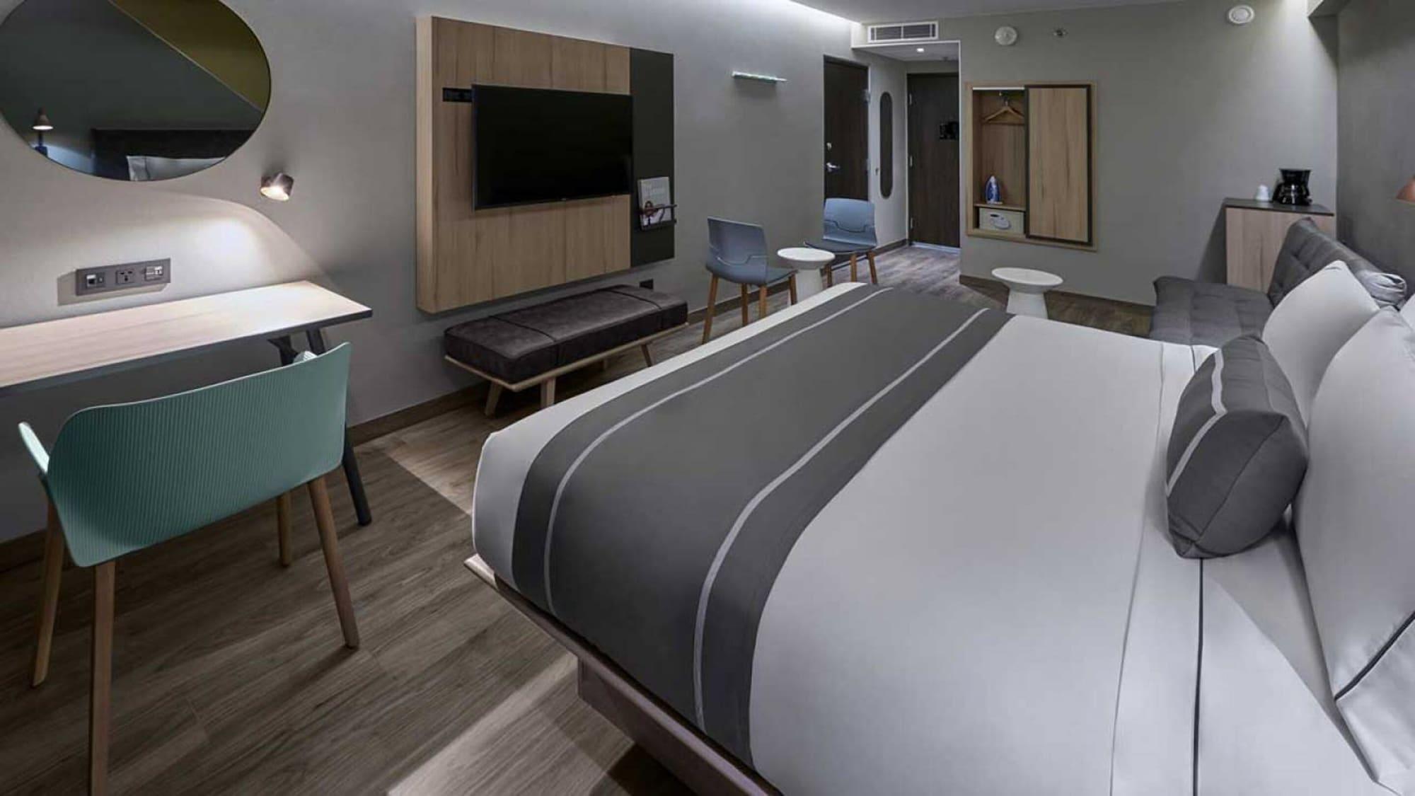 City Express Plus By Marriott 恩塞纳达港 外观 照片